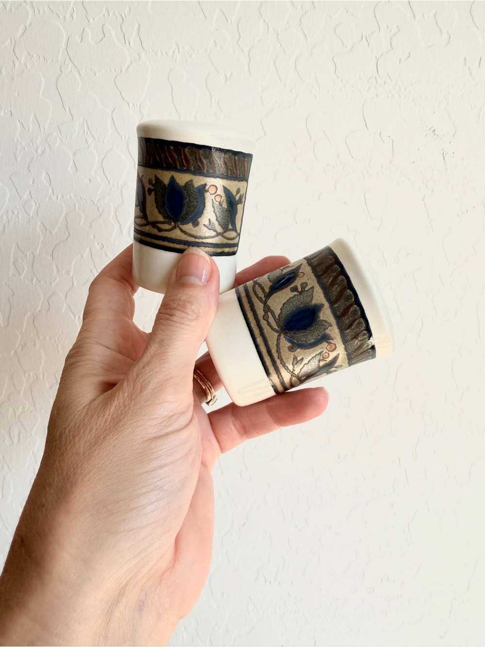VINTAGE MIKASA ARABELLA SALT & PEPPER SHAKER SET